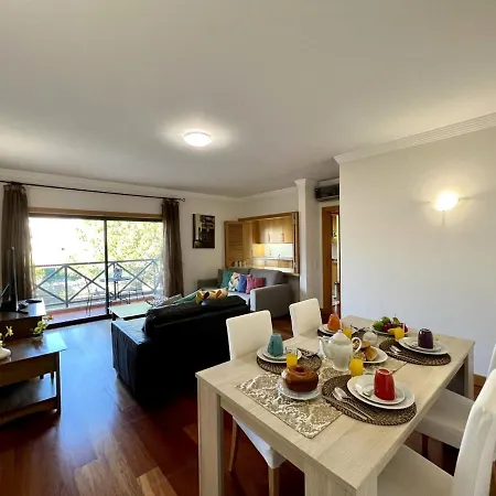 Апартаменти Modern 4 With Pool By Homing Албуфейра