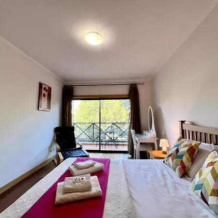 Modern 4 With Pool By Homing Appartement *