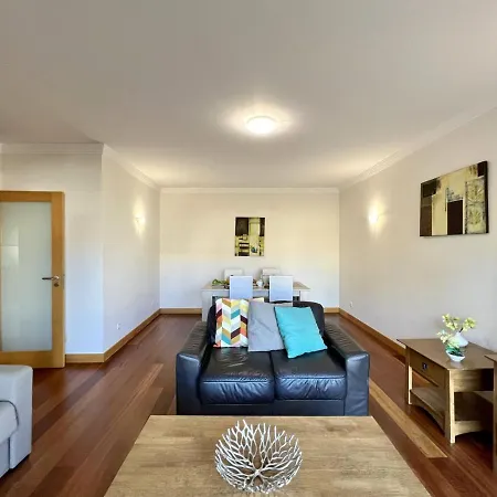 Modern 4 With Pool By Homing