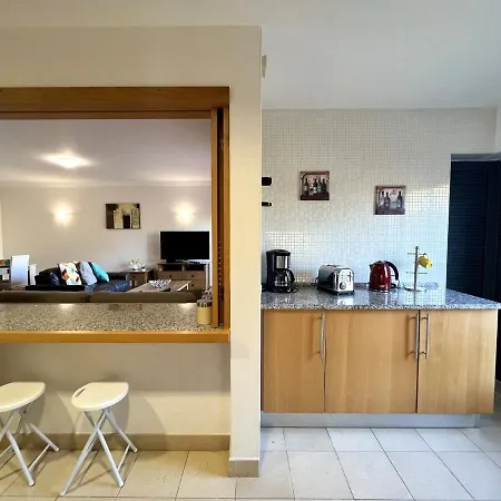 Appartement Modern 4 With Pool By Homing