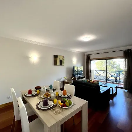 Modern 4 With Pool By Homing Appartement Albufeira