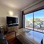 Modern 4 With Pool By Homing Appartement Albufeira